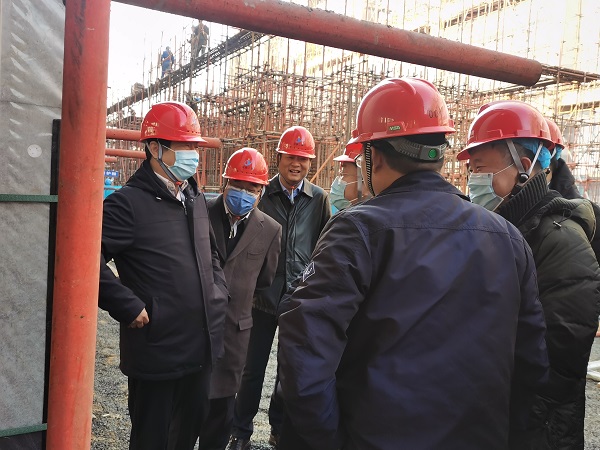 2、安博官方网站-安博anbo（中国）
领导与华能集团领导交流清水混凝土框架工艺.jpg