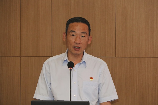3、安博官方网站-安博anbo（中国）
党委副书记陈百斌宣读表彰文件.jpg