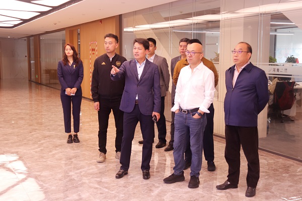 参观安博官方网站-安博anbo(中国)
19楼办公区.jpg 参观安博官方网站-安博anbo(中国)
19楼办公区.jpg