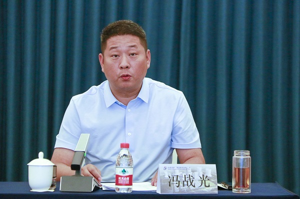 5安博官方网站-安博anbo（中国）
副总经理冯战光主持会议.JPG
